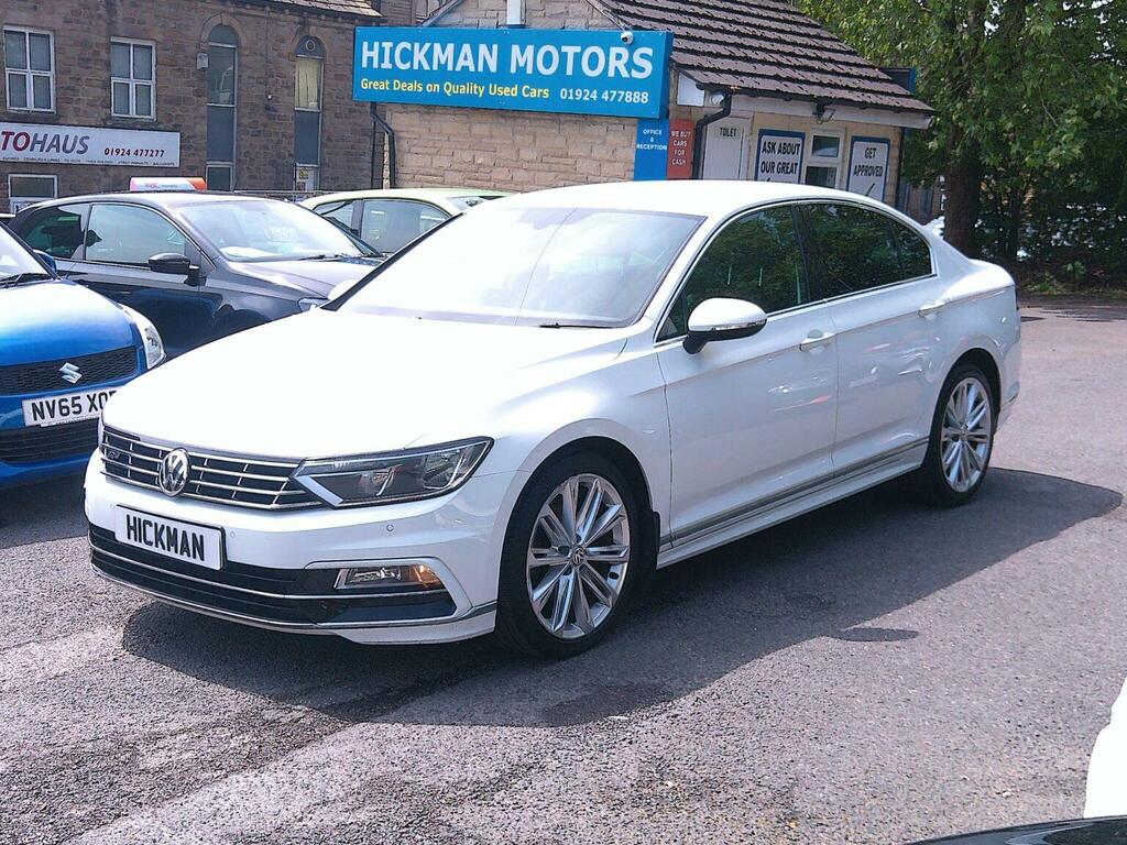 Volkswagen Passat Saloon 2.0 Tdi Bluemotion Tech R-line Dsg Euro 6 White