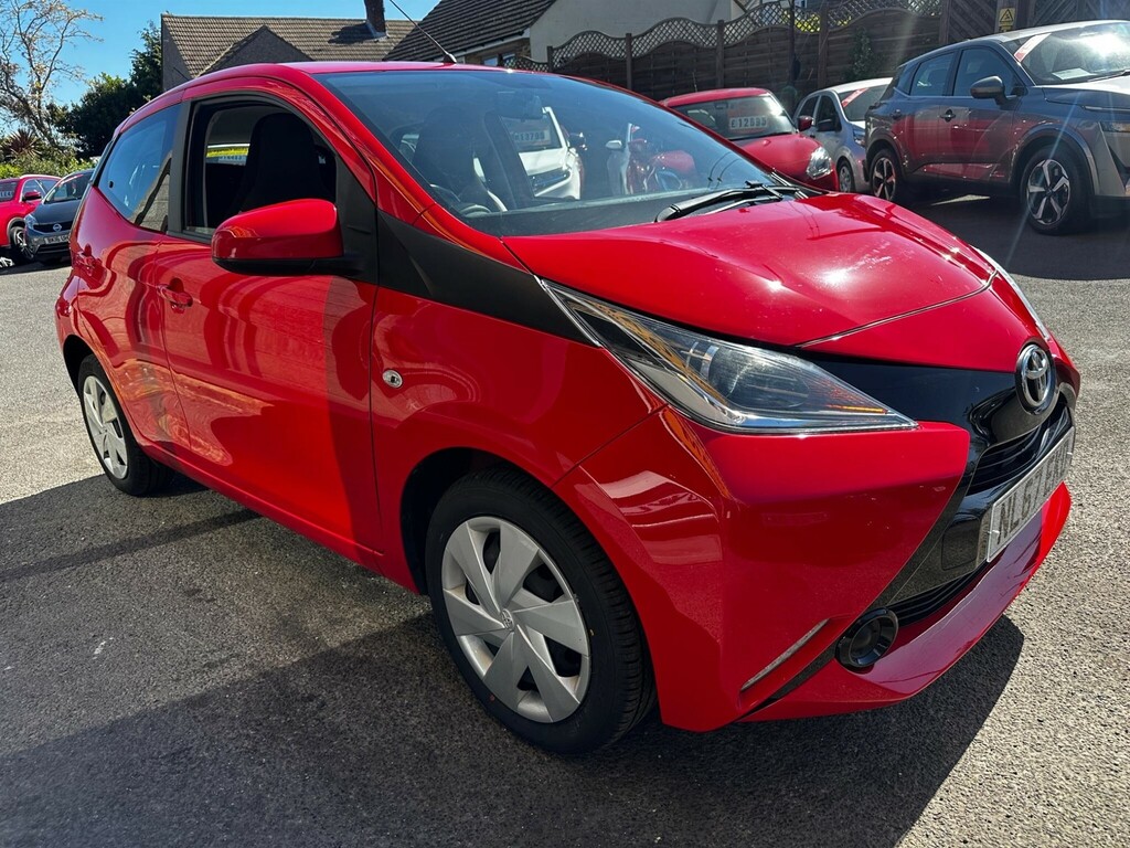 Toyota Aygo 1.0 Vvt-i X-play Euro 6 Red