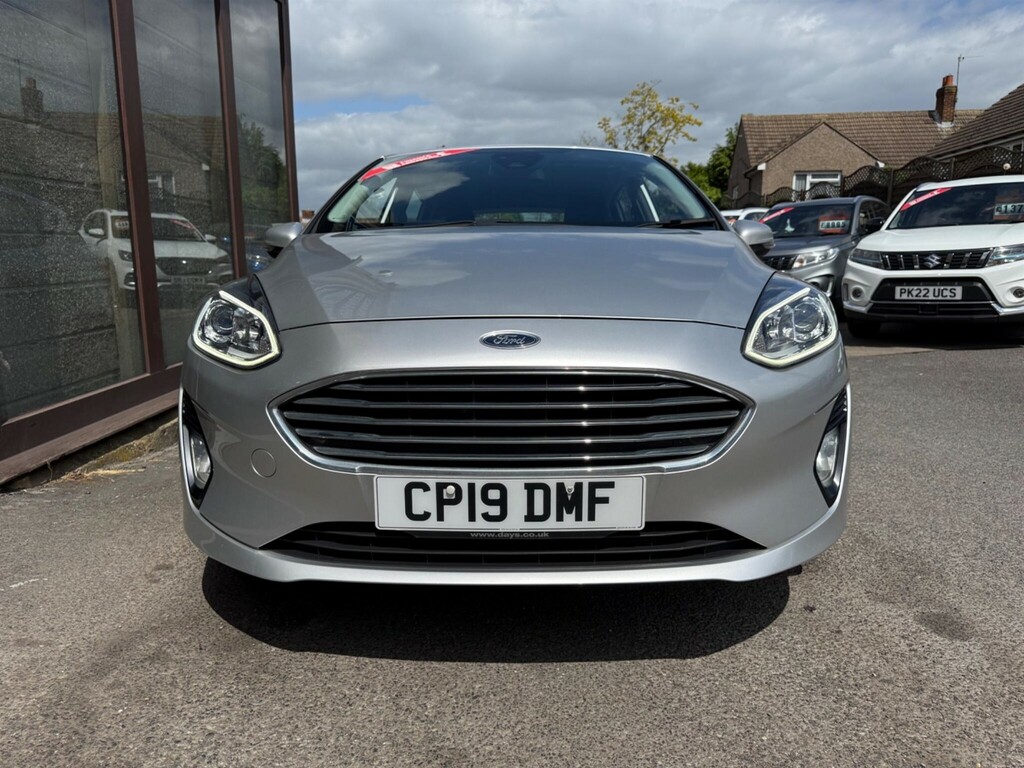 Ford Fiesta 1.1 Ti-vct Zetec Euro 6 Ss CP19DMF Silver #2