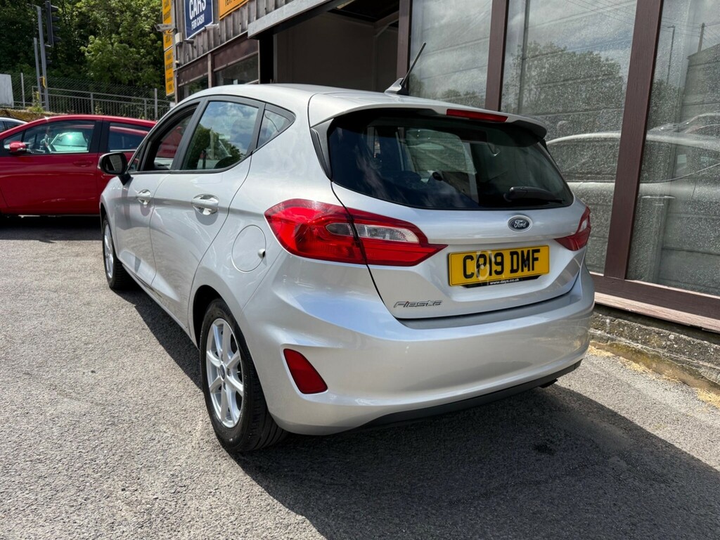 Ford Fiesta 1.1 Ti-vct Zetec Euro 6 Ss CP19DMF Silver #4
