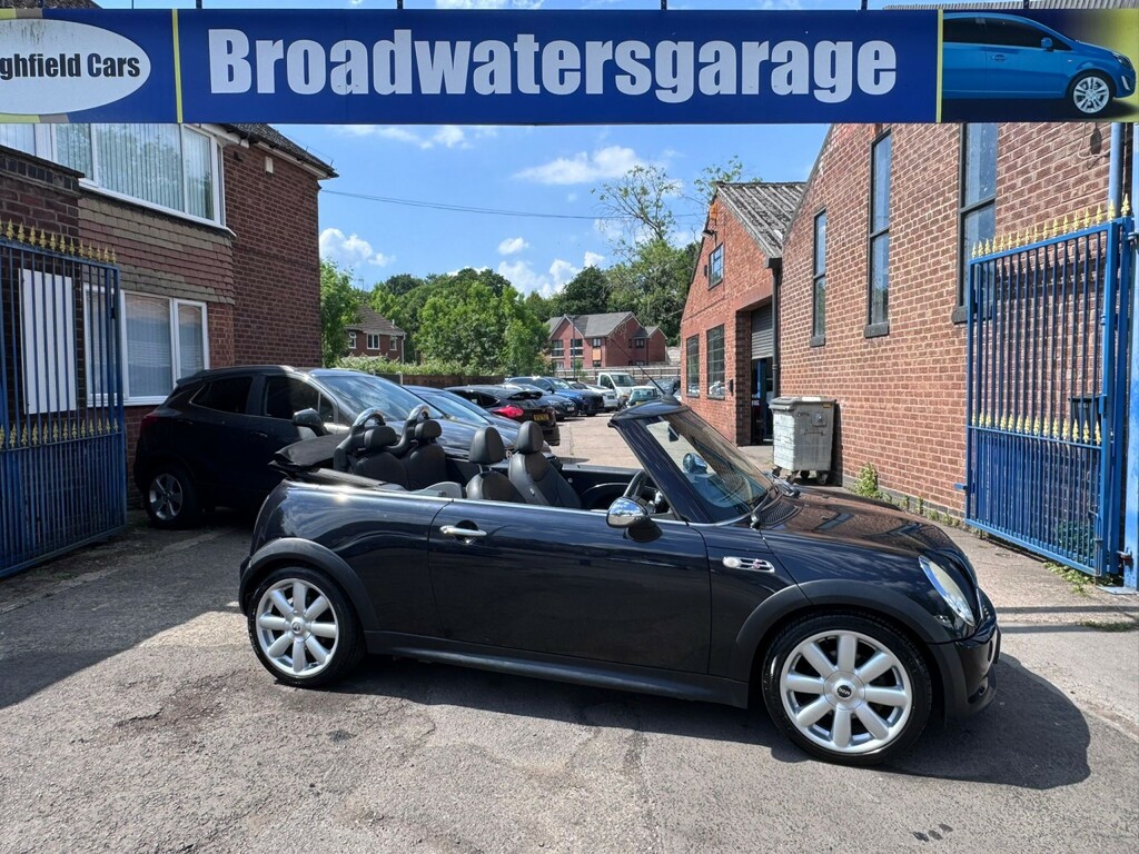 Mini Convertible 1.6 Cooper S Convertible Black