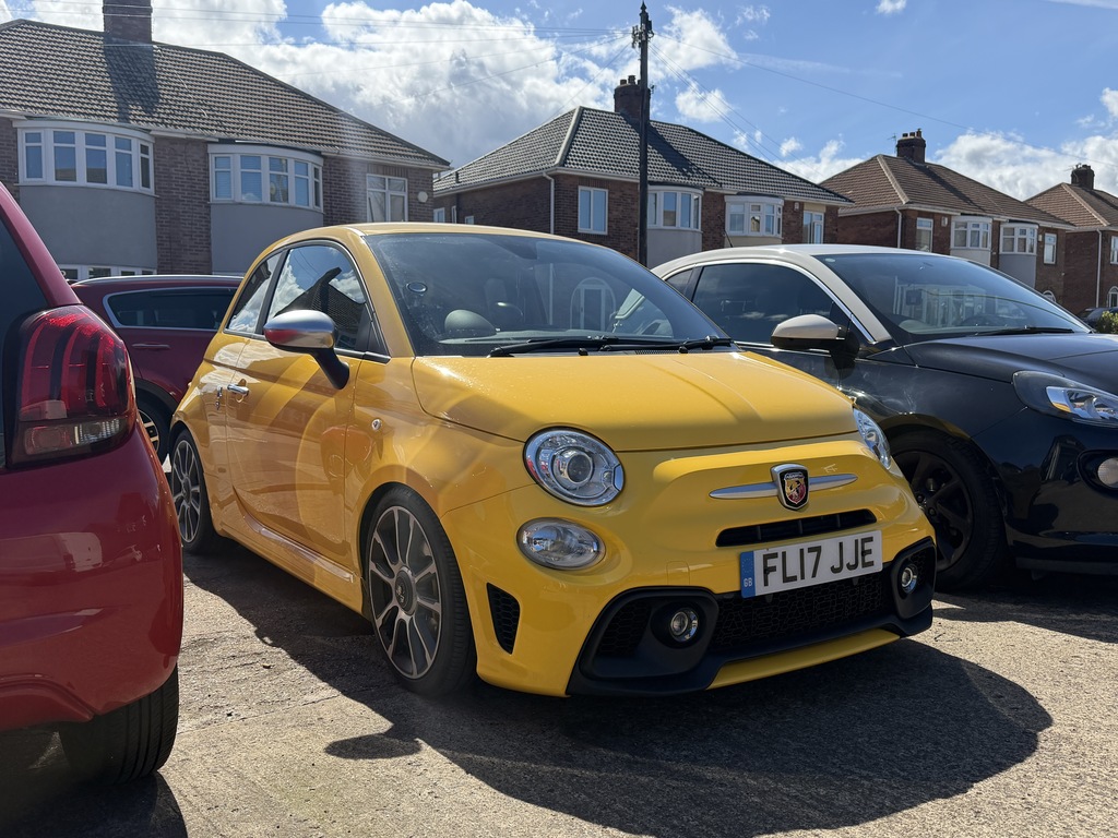 Abarth 595 Petrol Yellow