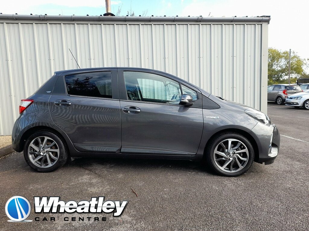 Toyota Yaris Vvt-h Y20 Bi-tone Grey