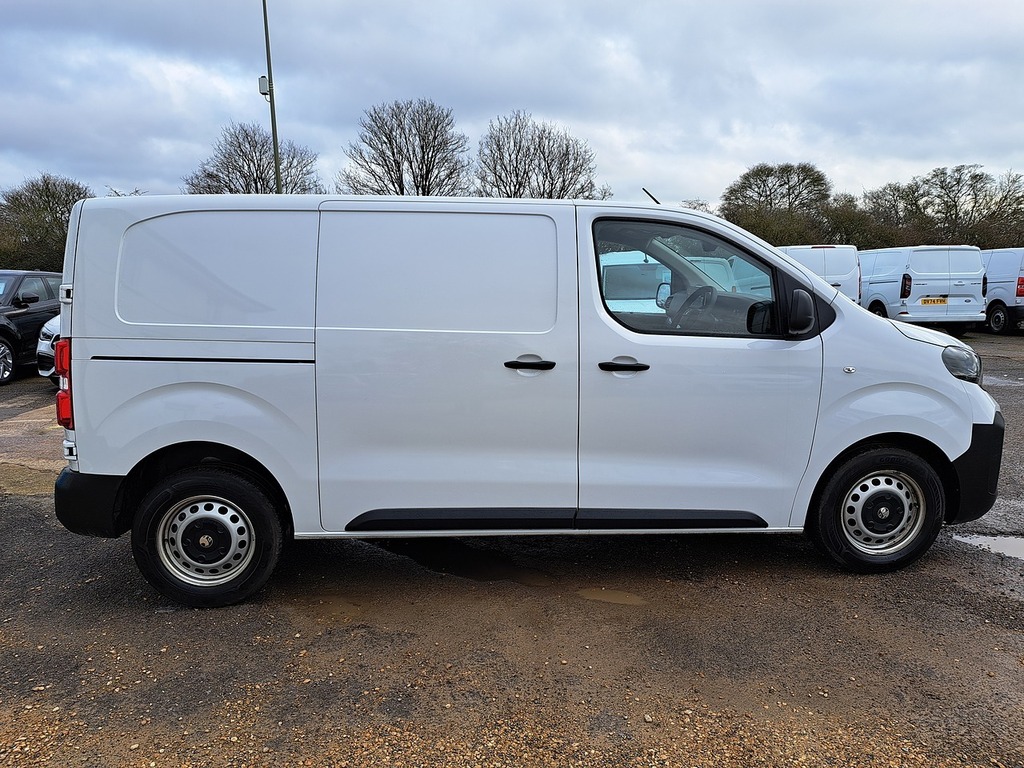Vauxhall Vivaro Turbo D Prime DN74RMV White #3