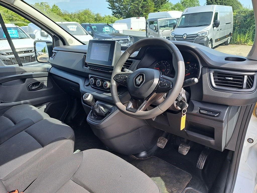 Renault Trafic Dci Blue Ll30 Advance FD23TFZ White #2