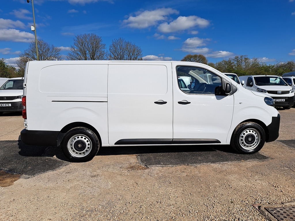 Vauxhall Vivaro Turbo D Prime DL24JKJ White #3