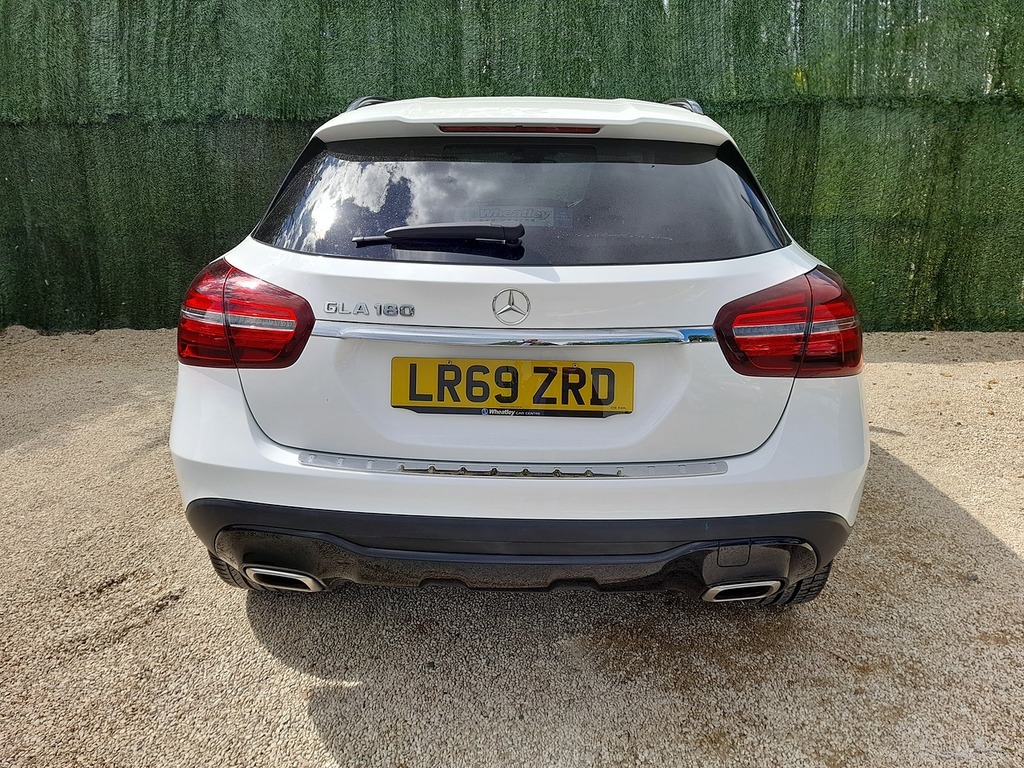 Mercedes-Benz GLA Class Gla180 Urban Edition LR69ZRD White #6