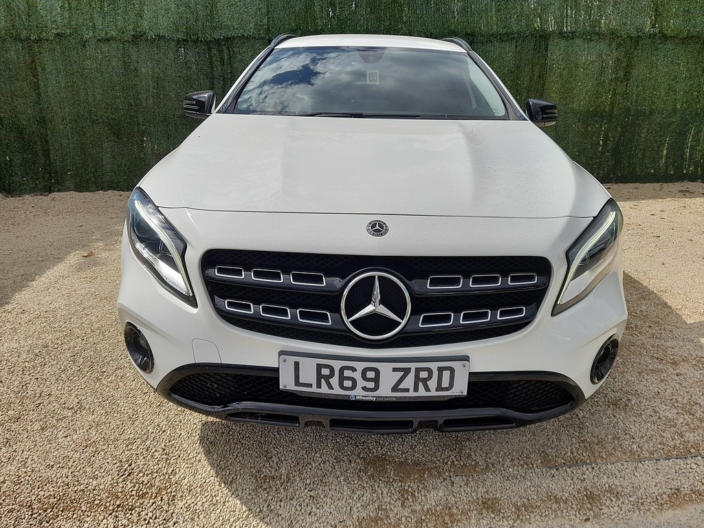 Mercedes-Benz GLA Class Gla180 Urban Edition LR69ZRD White #3