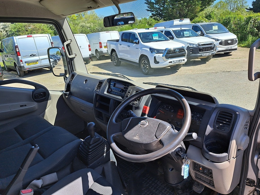 Nissan NT400 Dci 35.14 Grey