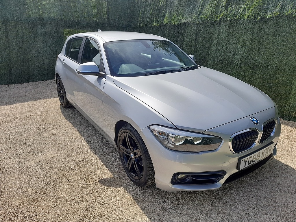 BMW 1 Series 118I Sport YG68KXV Silver #2