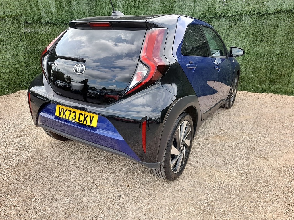Toyota Aygo X Vvt-i Edge VK73CKV Blue #5