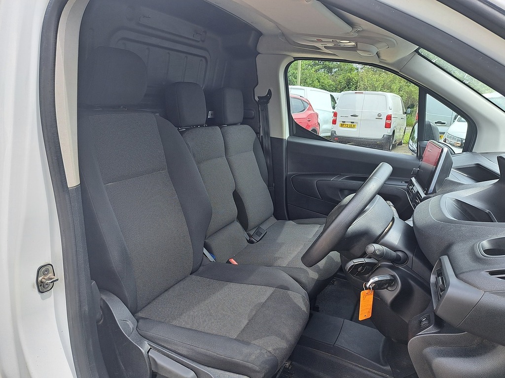 Peugeot Partner Bluehdi 1000 Professional KW21NVP White #6