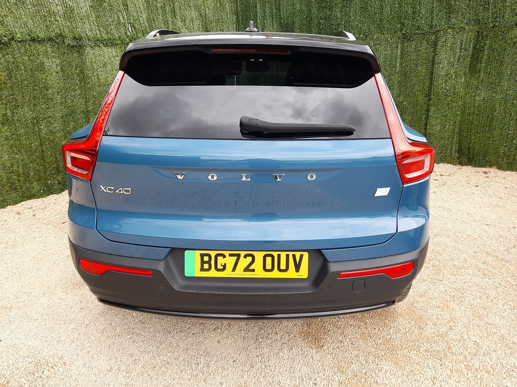 Volvo XC40 Plus Blue #6