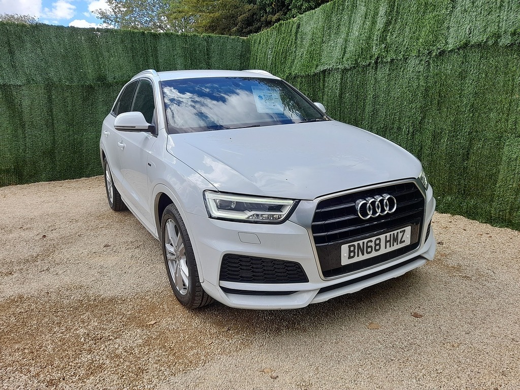 Audi Q3 Tfsi Cod S Line Edition BN68HMZ White #2