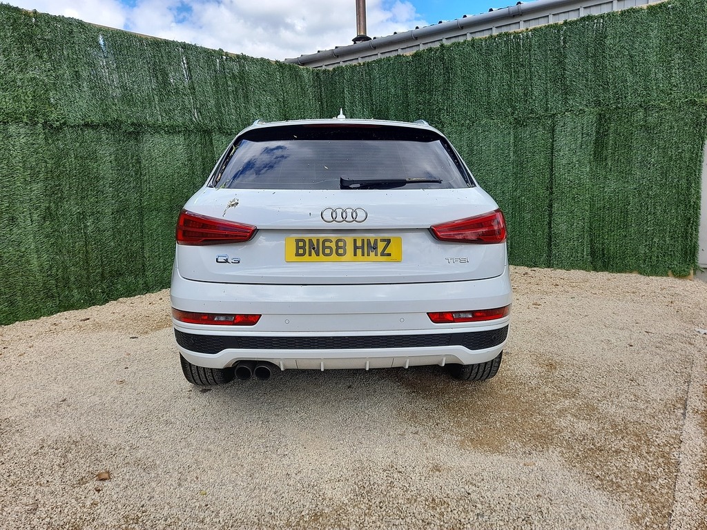 Audi Q3 Tfsi Cod S Line Edition BN68HMZ White #6