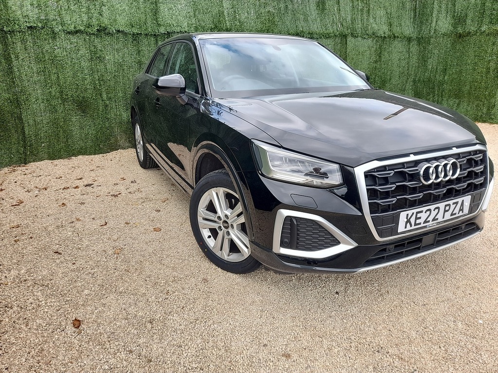 Audi Q2 Tfsi Cod Sport KE22PZA Black #2