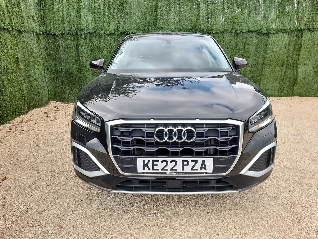 Audi Q2 Tfsi Cod Sport KE22PZA Black #3