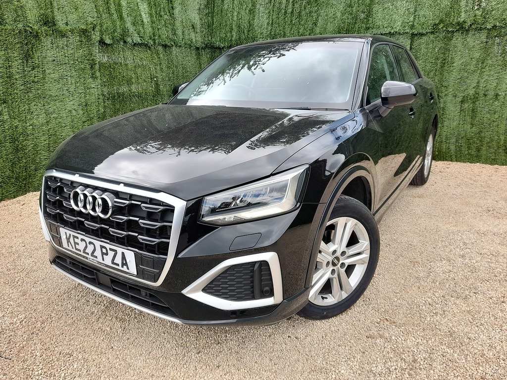 Audi Q2 Tfsi Cod Sport KE22PZA Black #4