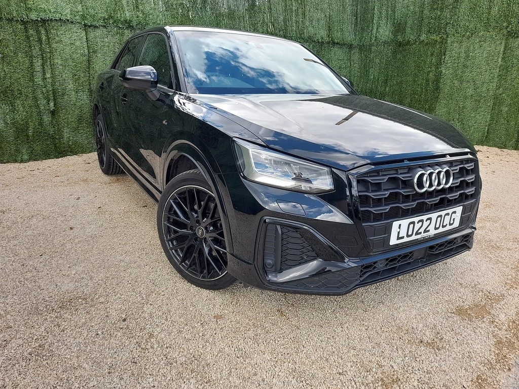 Audi Q2 Tfsi Cod Black Edition LO22OCG Black #2