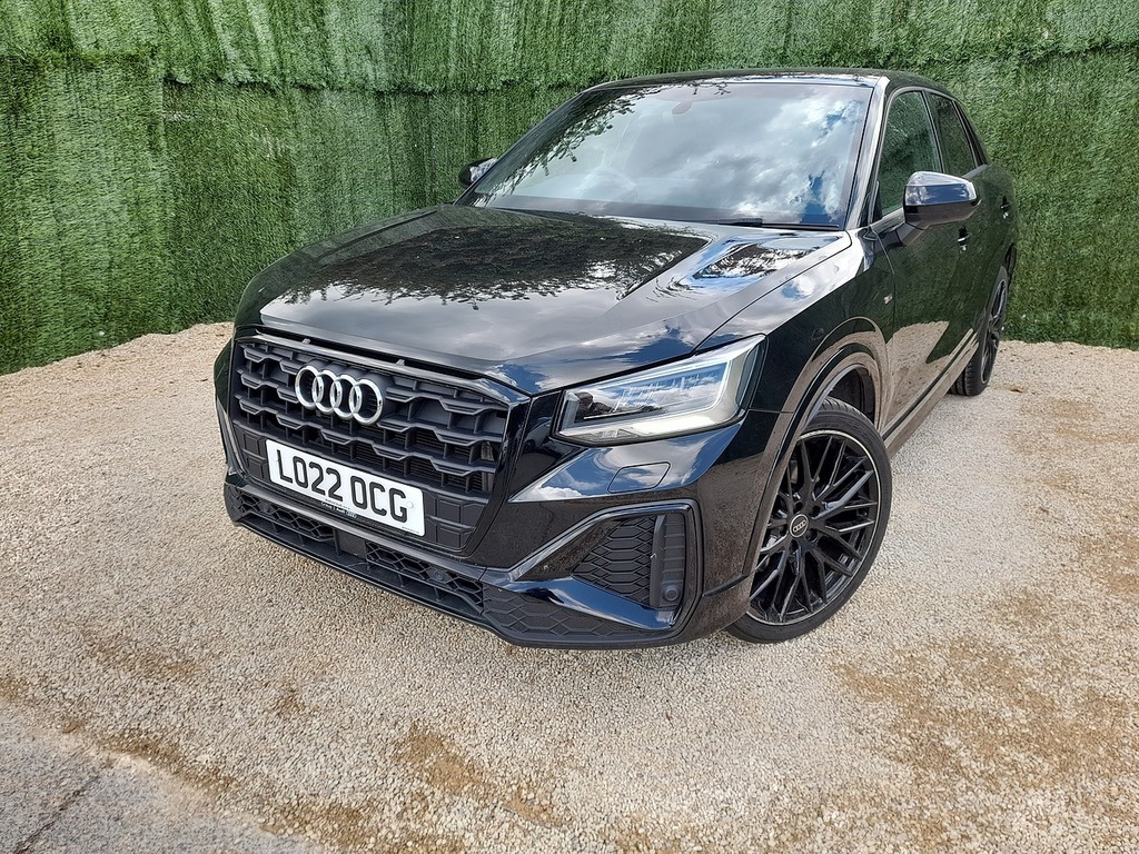 Audi Q2 Tfsi Cod Black Edition LO22OCG Black #4