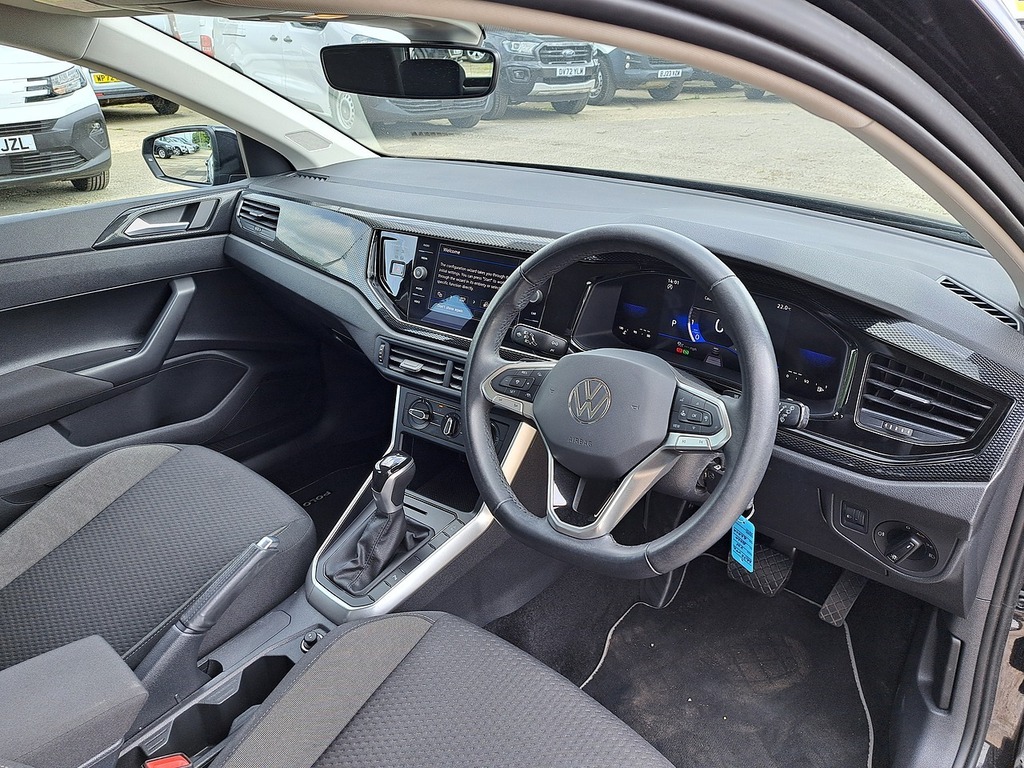 Volkswagen Polo Tsi Life LL73VTZ Black #2