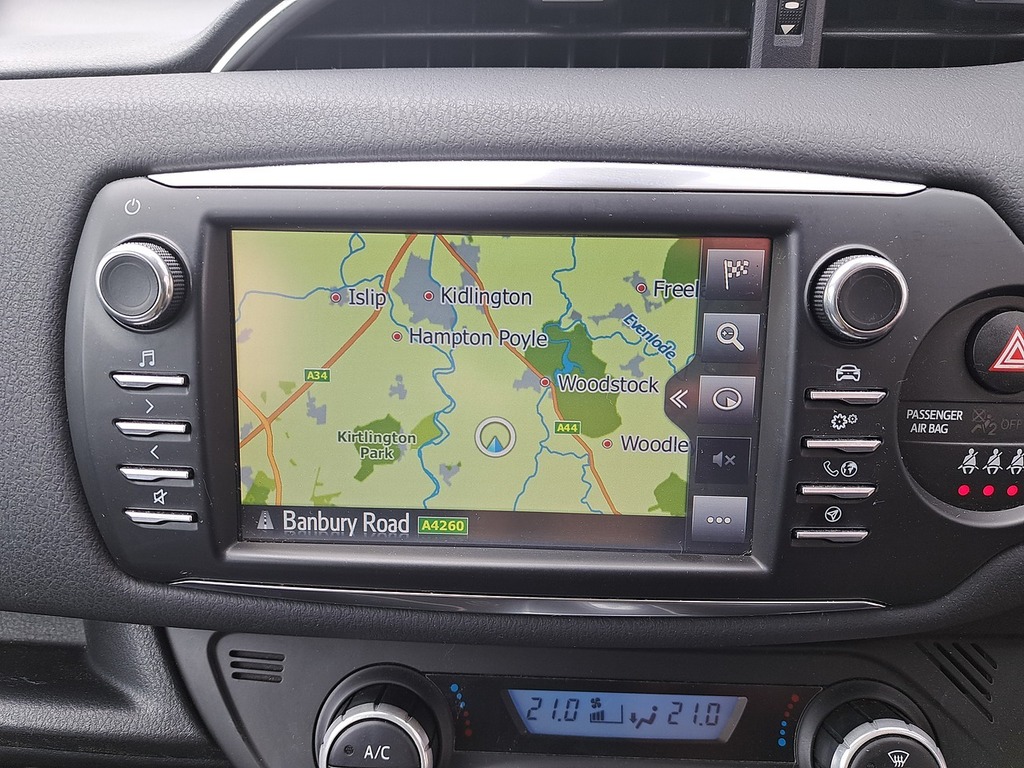 Toyota Yaris Vvt-h Y20 Bi-tone FG20TNV Blue #4