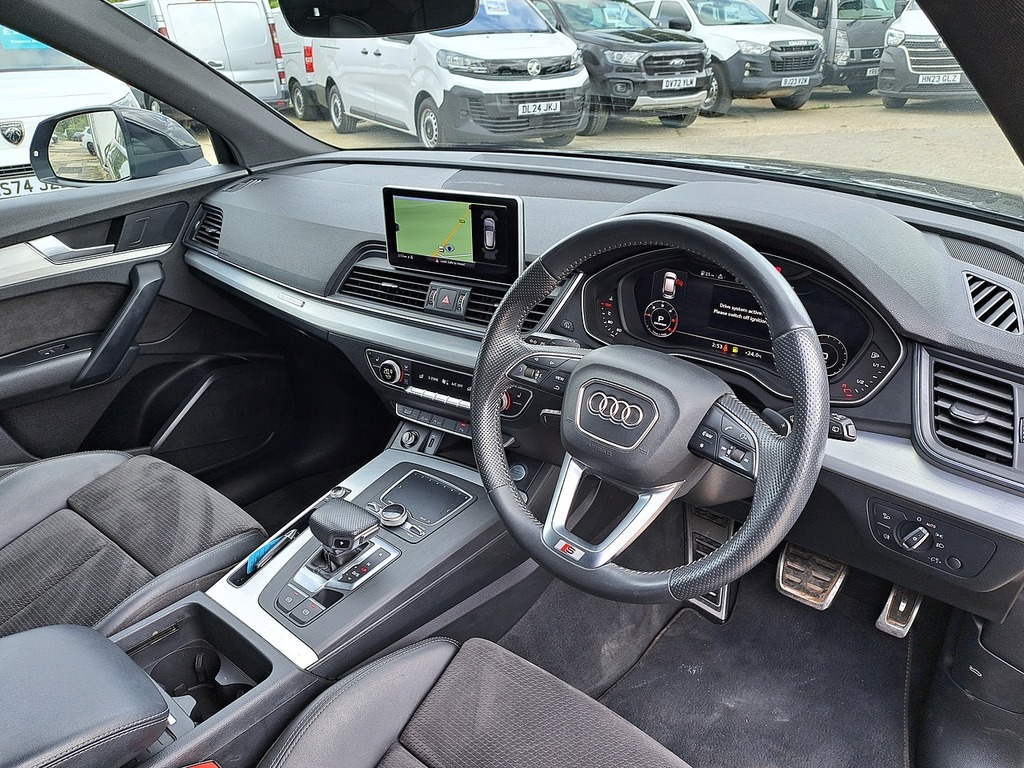 Audi Q5 Tdi S Line KR69AAJ Black #2
