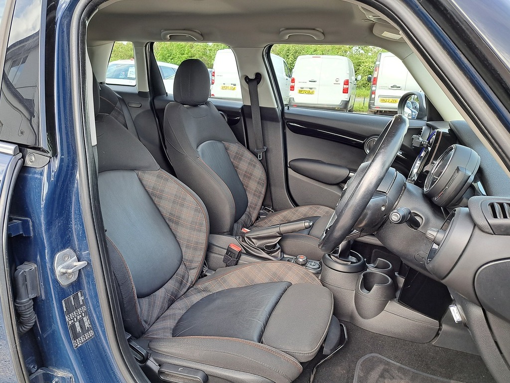 Mini Hatch Cooper Seven EJ67FHM Blue #6