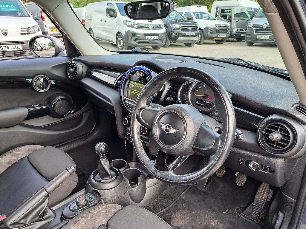 Mini Hatch Cooper Seven EJ67FHM Blue #2