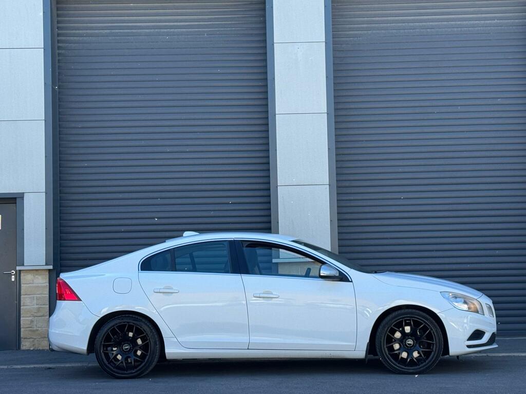 Volvo S60 2.4 D5 R-design Euro 5 Ss White #4