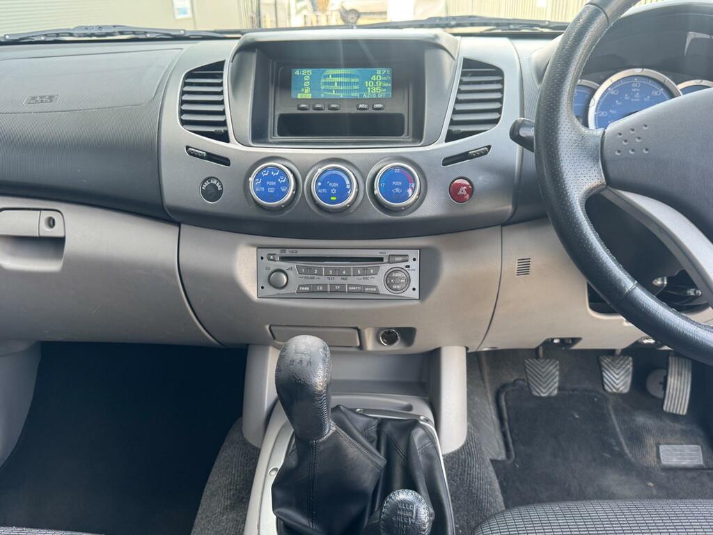 Mitsubishi L200 Warrior Silver #25