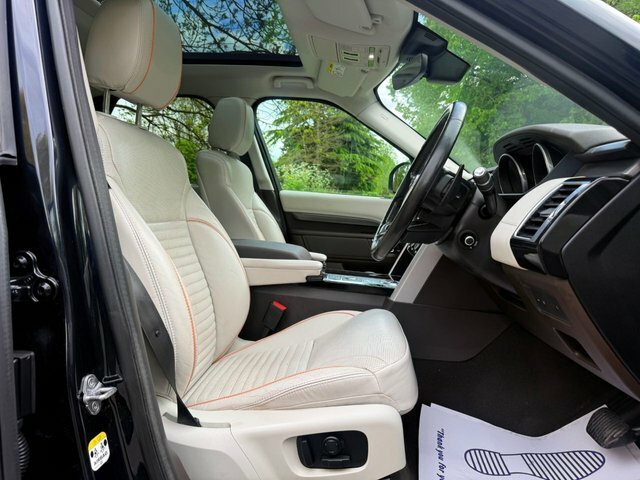 Land Rover Discovery 2017 3.0 Td V6 Hse Black Pack Panoramic Roof Merid OY67NNK Black #6