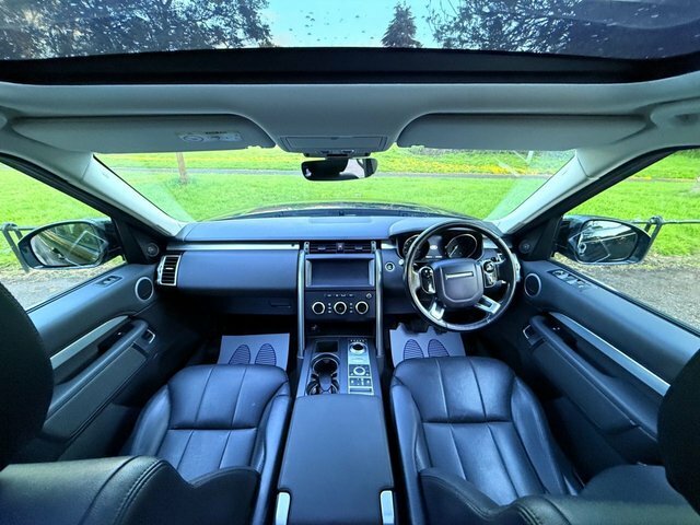 Land Rover Discovery 2020 3.0 Sd V6 Landmark Edition Black Pack Panoram SH70OFN Black #4