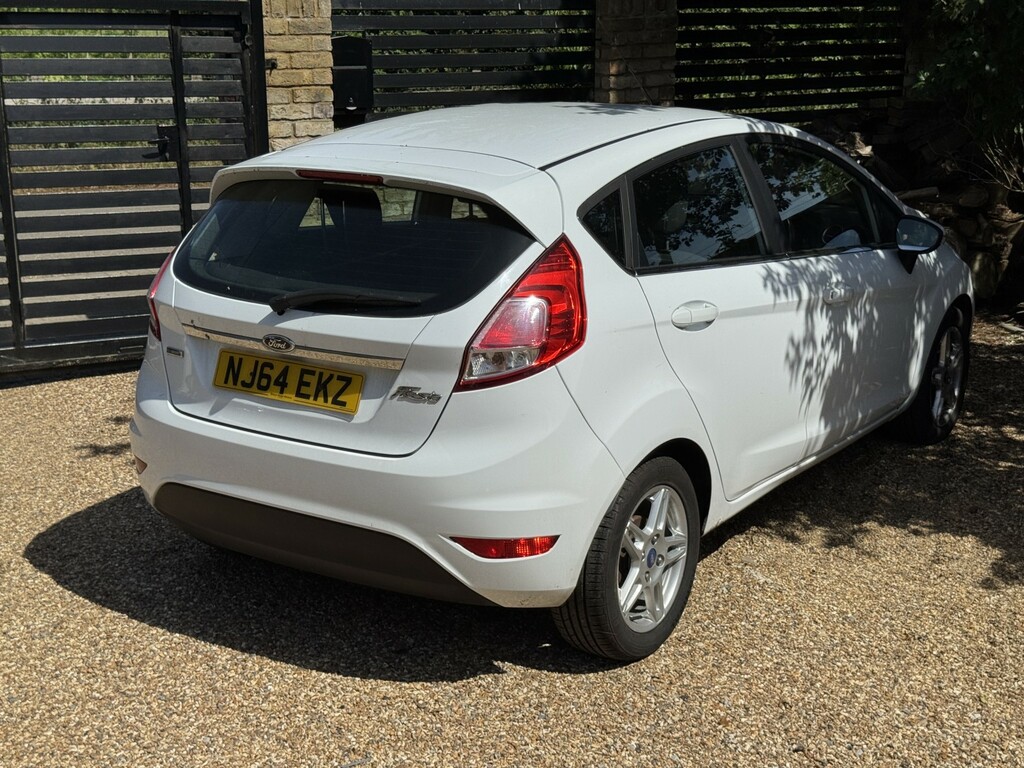 Ford Fiesta Hatchback 1.0 T Ecoboost Zetec 201464 NJ64EKZ White #3