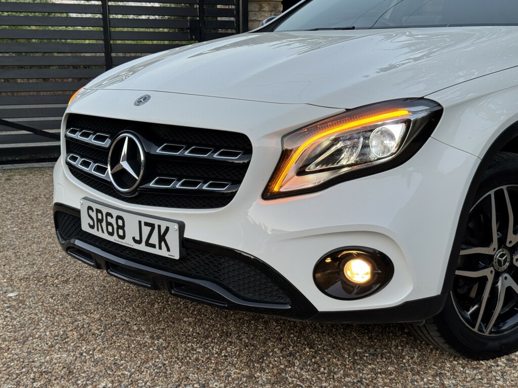 Mercedes-Benz GLA Class Suv 1.6 Gla180 Urban Edition 201968 SR68JZK White #6