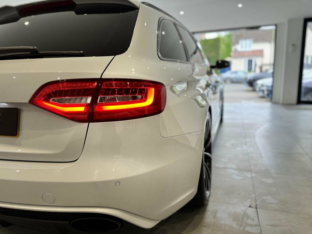 Audi RS4 Avant Estate Black #27