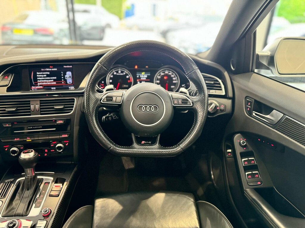 Audi RS4 Avant Estate Black #25