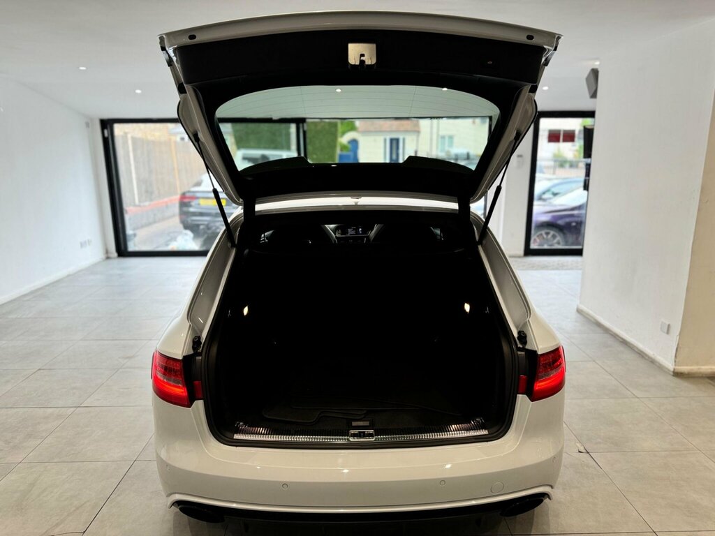 Audi RS4 Avant Estate Black #24
