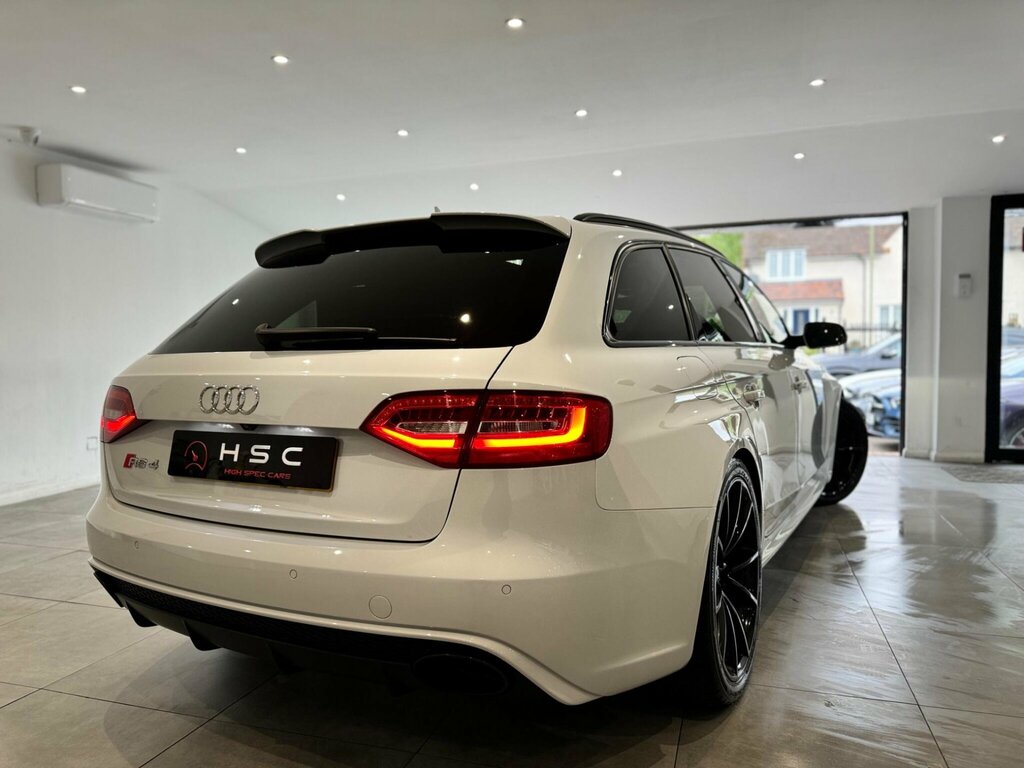 Audi RS4 Avant Estate Black #7