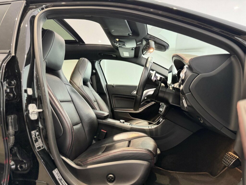 Mercedes-Benz GLA Class 2.0 Gla250 Amg Line Premium Plus 7G-dct 4Matic E KM67XBY Black #3