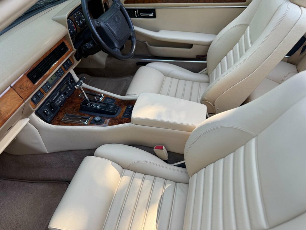 Jaguar XJS 6.0 V12  #54