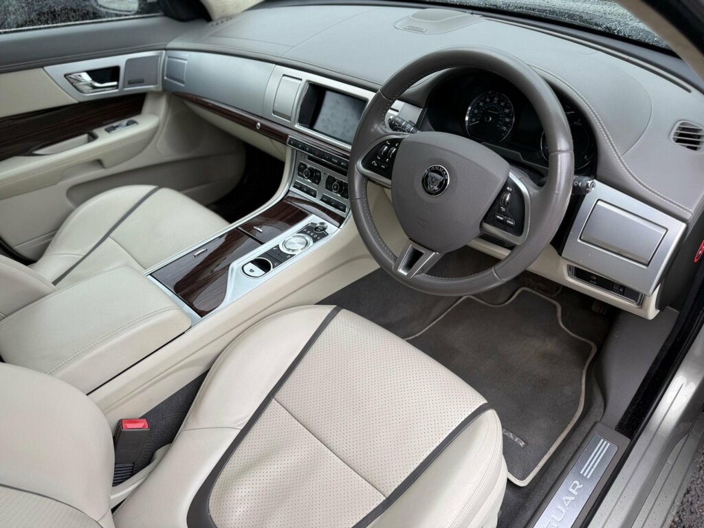 Jaguar XF 2.2D Portfolio Euro 5 Ss PK14OGT Gold #2
