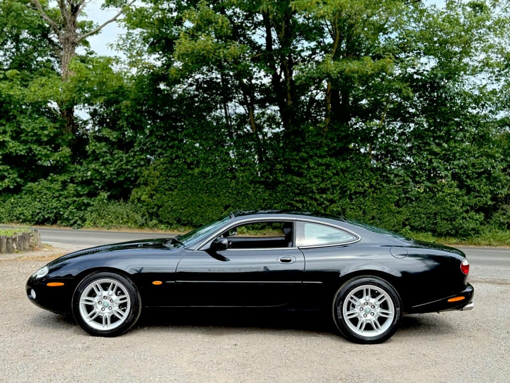 Jaguar XK8 4.2 2dr Auto Silver #17