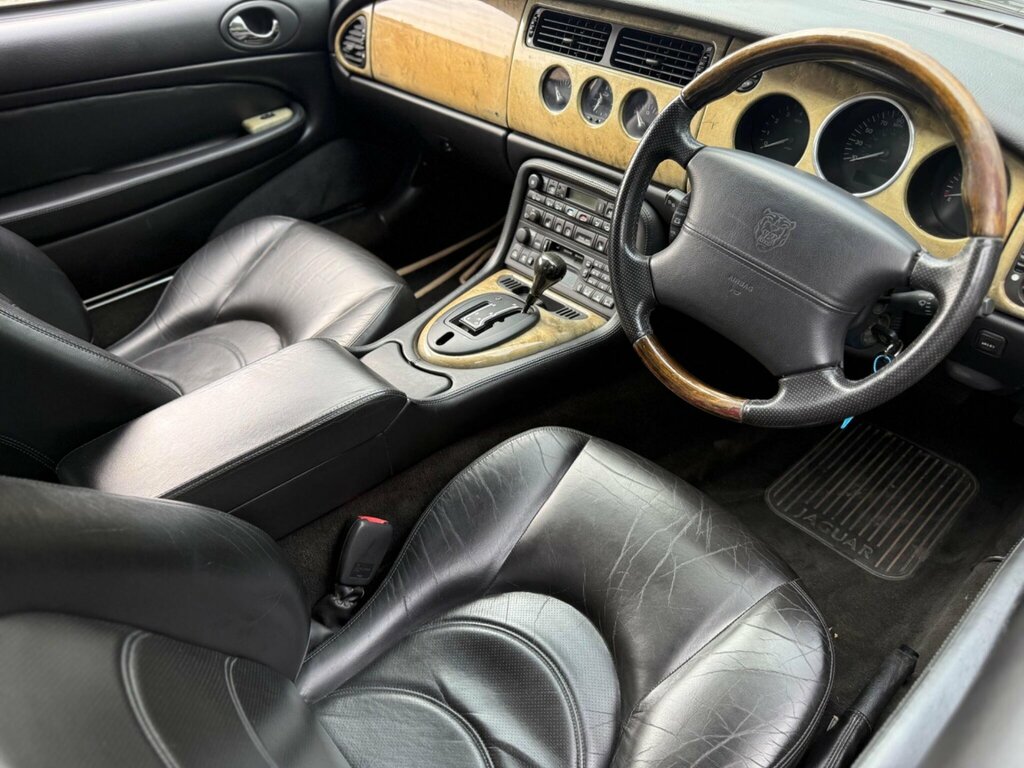 Jaguar XK8 4.0 2dr Black #2