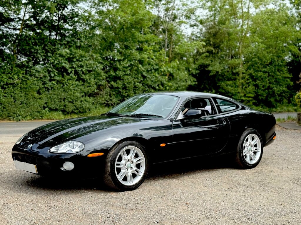 Jaguar XK8 4.2 2dr Auto Silver #18