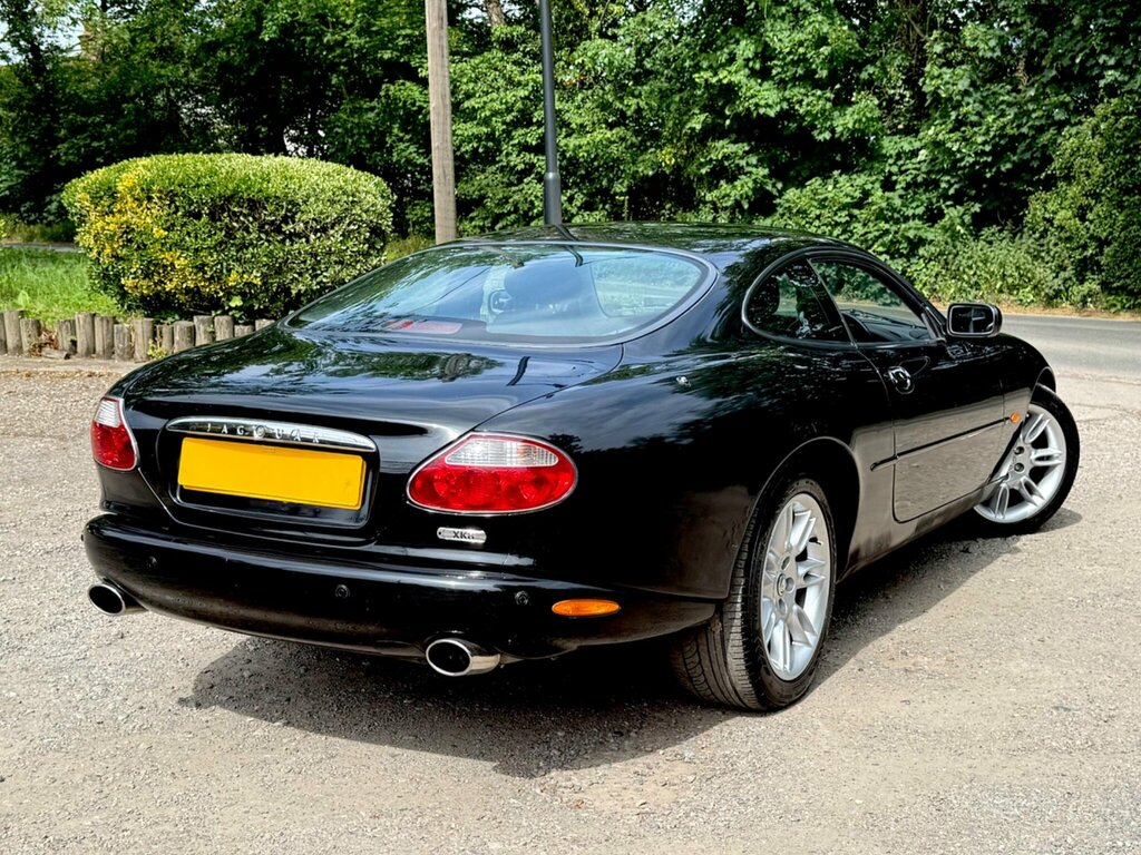 Jaguar XK8 4.2 2dr Auto Silver #9
