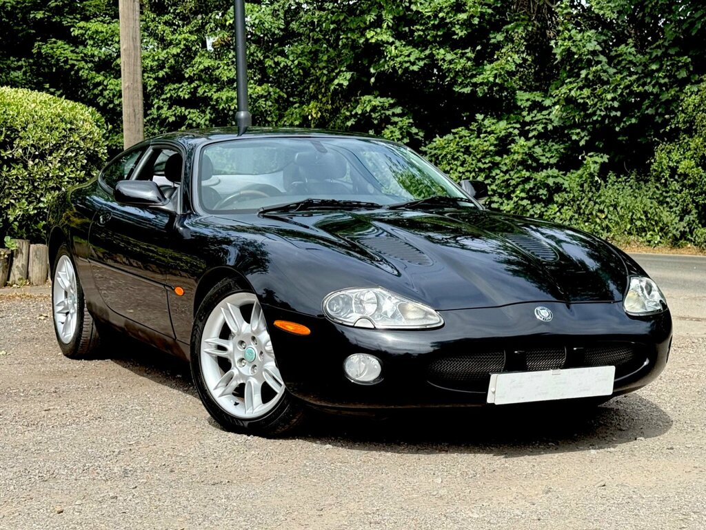 Jaguar XK8 4.0 2dr Black
