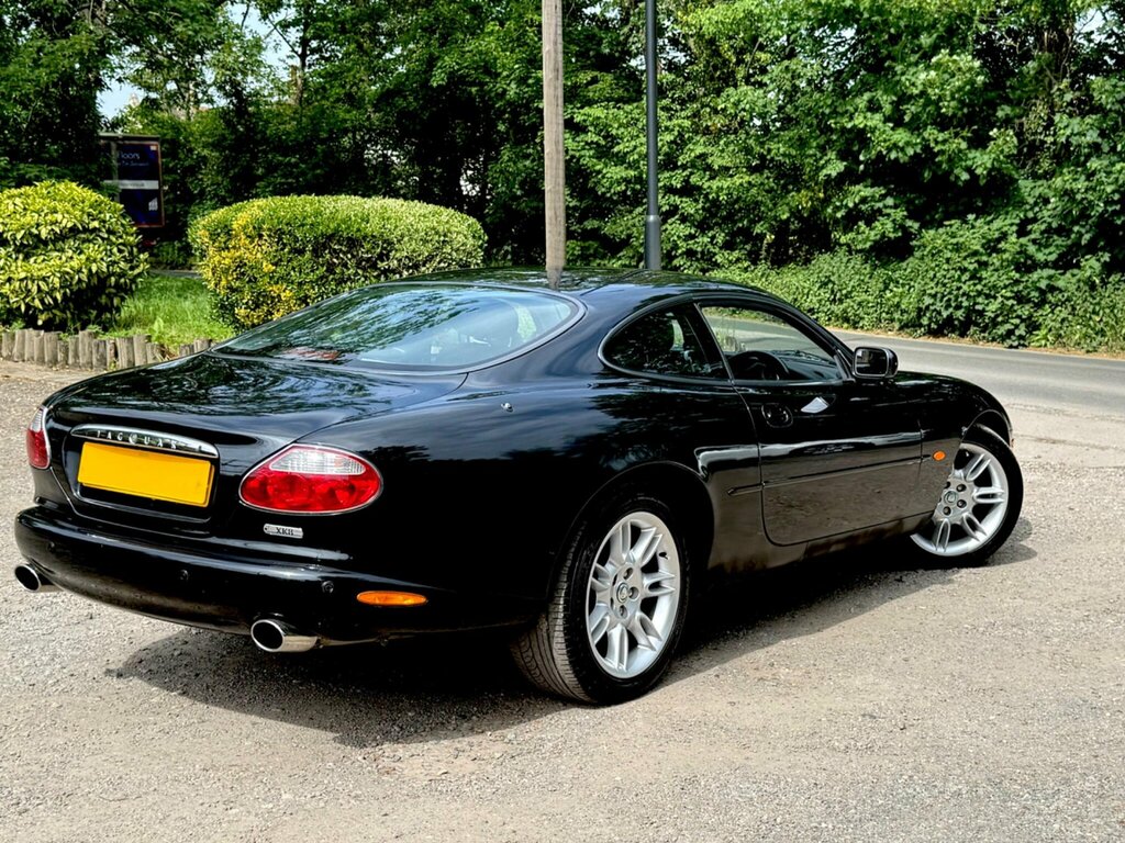 Jaguar XK8 4.2 2dr Auto Silver #8