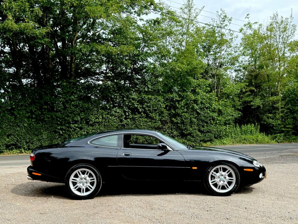 Jaguar XK8 4.0 2dr Black #5
