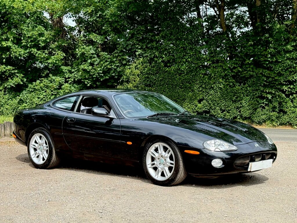 Jaguar XK8 4.0 2dr Black #3